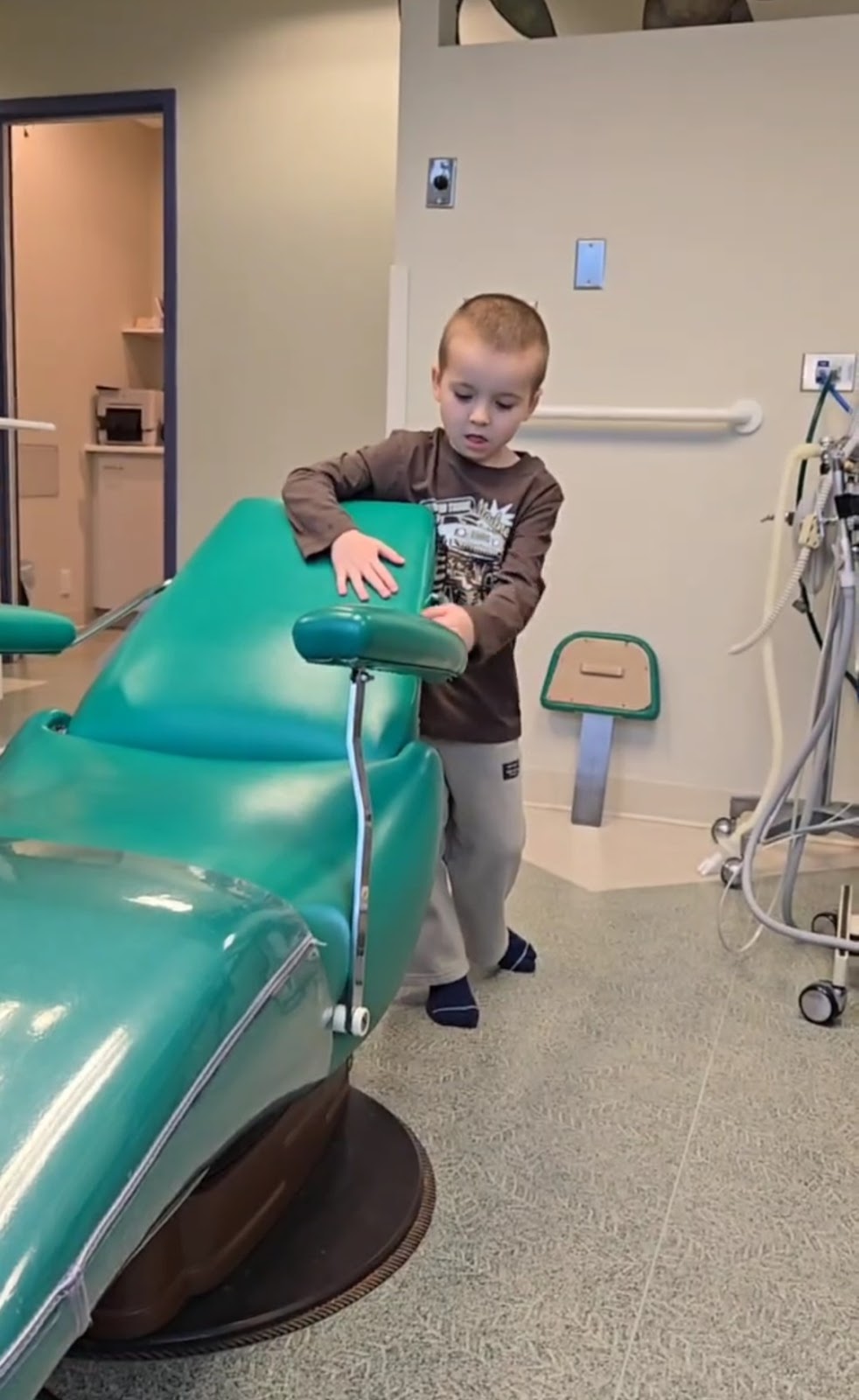 Dr. Keith R Morley dental clinic in Barrie - Photo 7