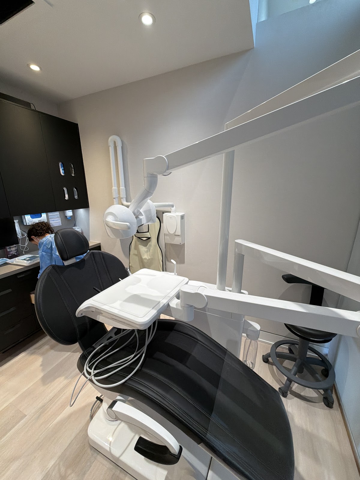KM Dental Group - St Clair dental clinic in Old Toronto - Photo 5