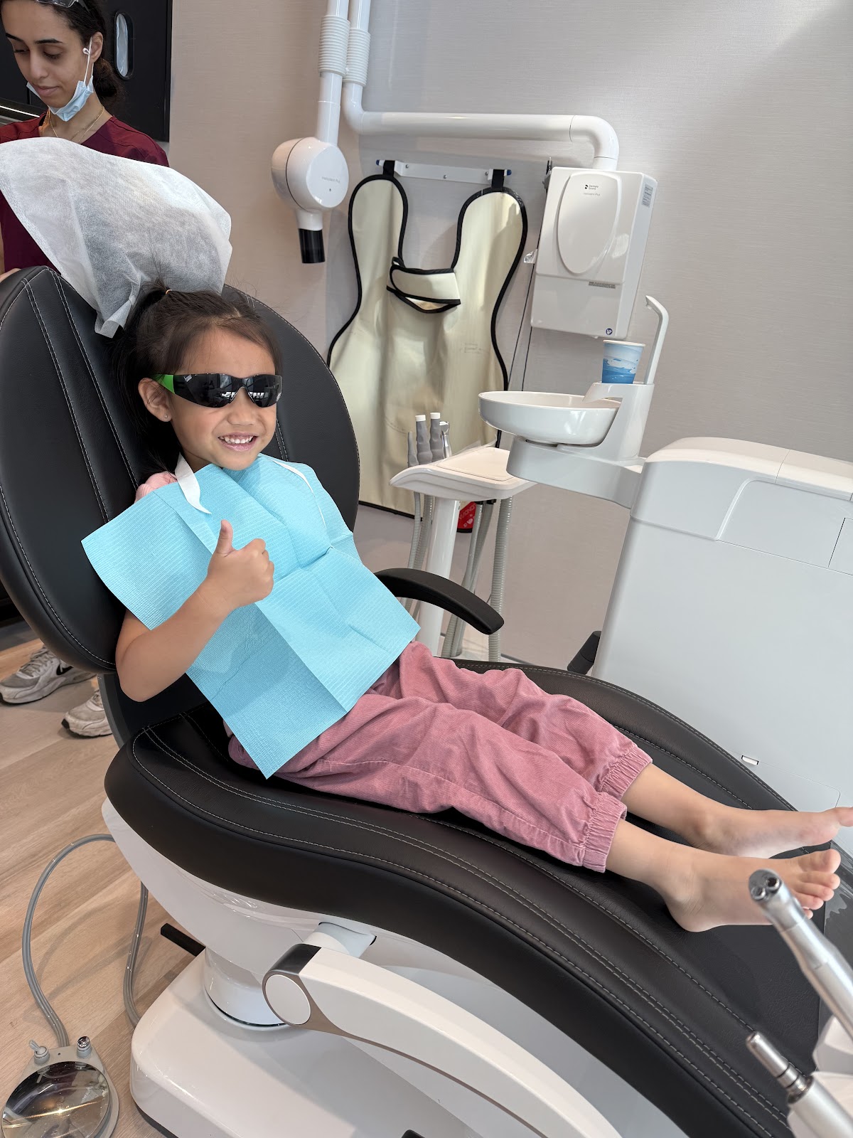 KM Dental Group - St Clair dental clinic in Old Toronto - Photo 8