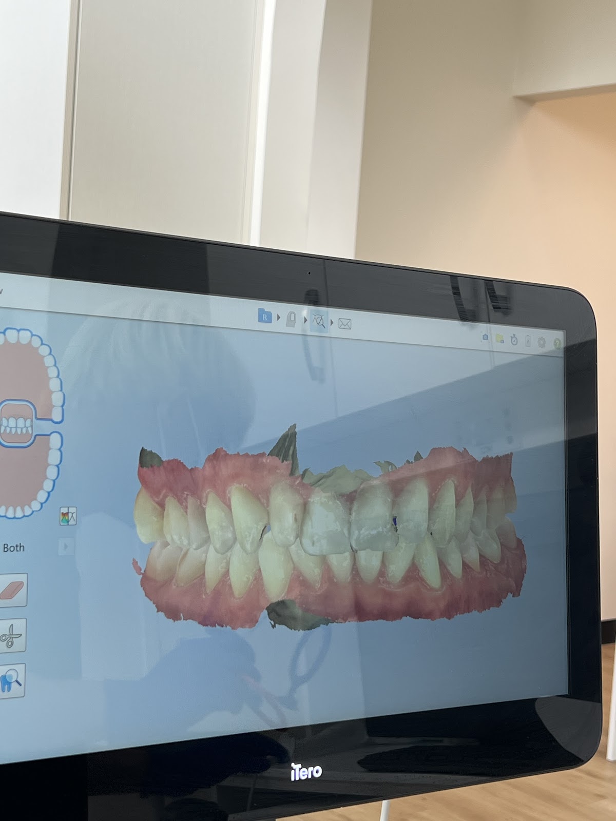 White Oak Dental dental clinic in Calgary - Photo 7