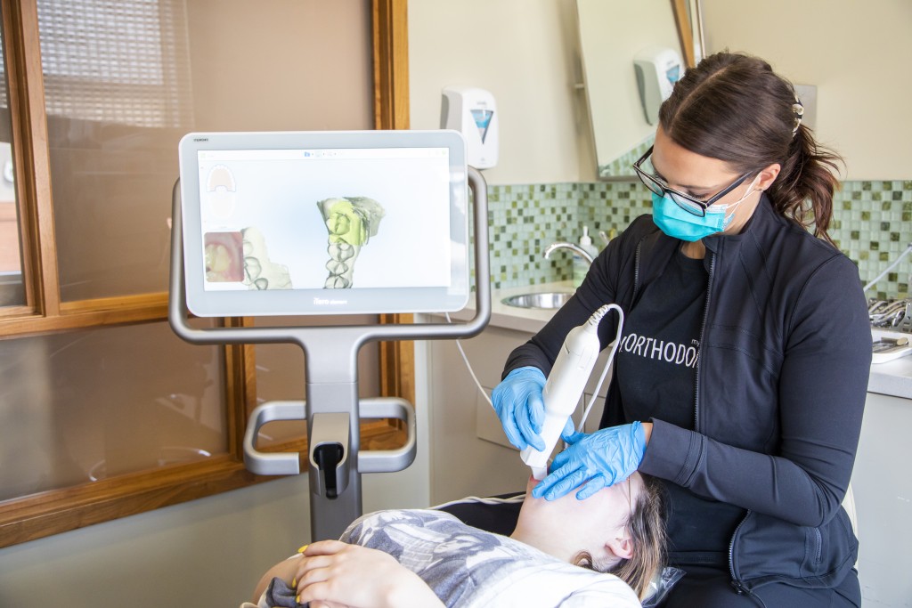 Vivid Orthodontics - McKenzie Towne dental clinic in Calgary - Photo 6