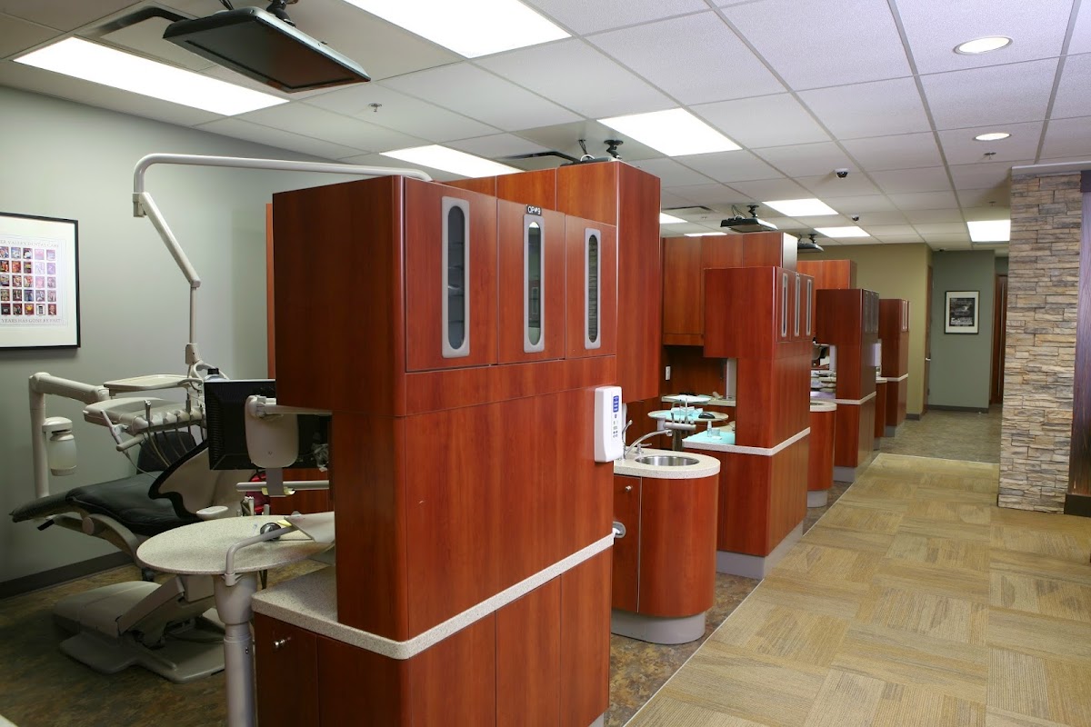 Deer Valley Dental Care dental clinic in Calgary - Photo 4