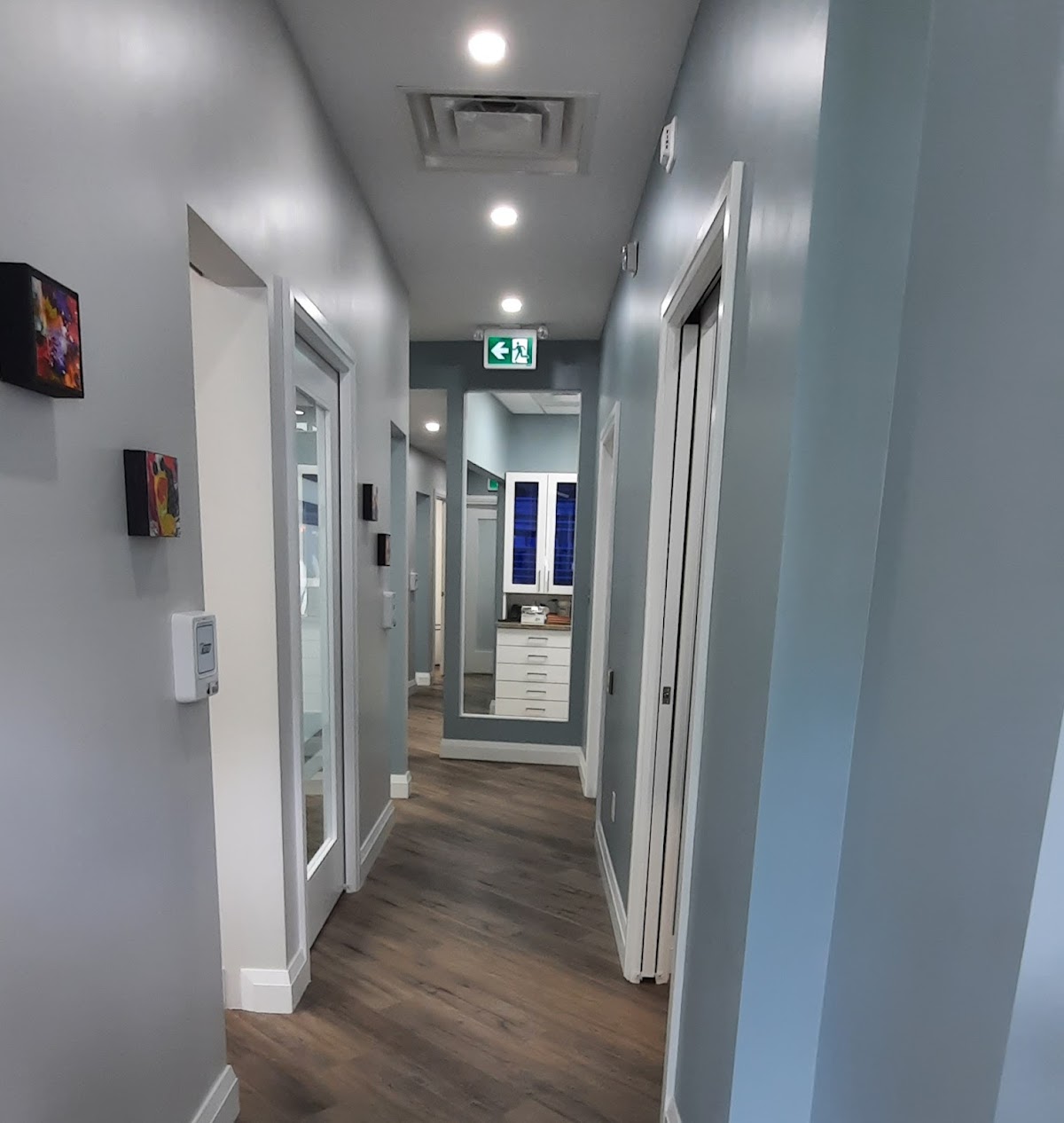 Dr. Monica Katyal Dentistry dental clinic in York - Photo 4