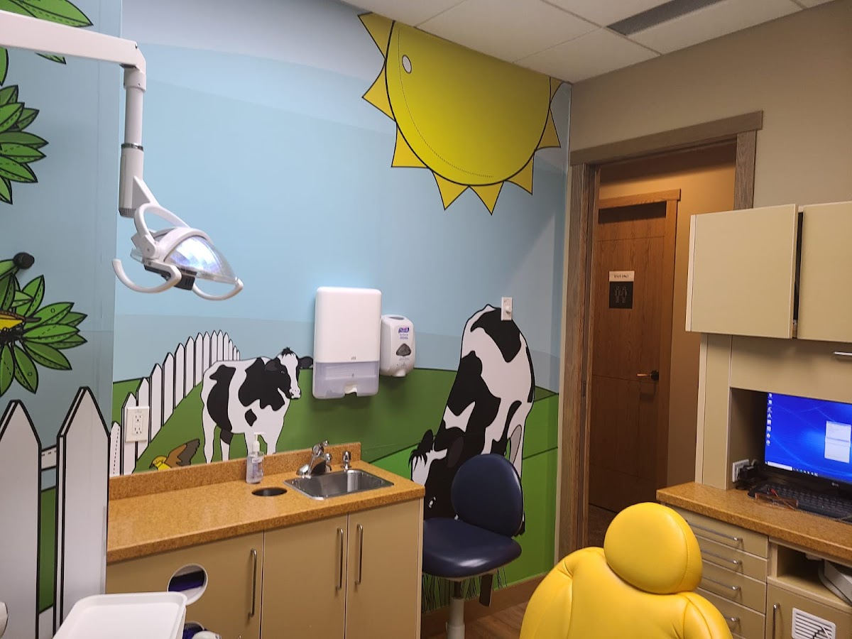 Skyview Ranch Dental Clinic dental clinic in Calgary - Photo 7