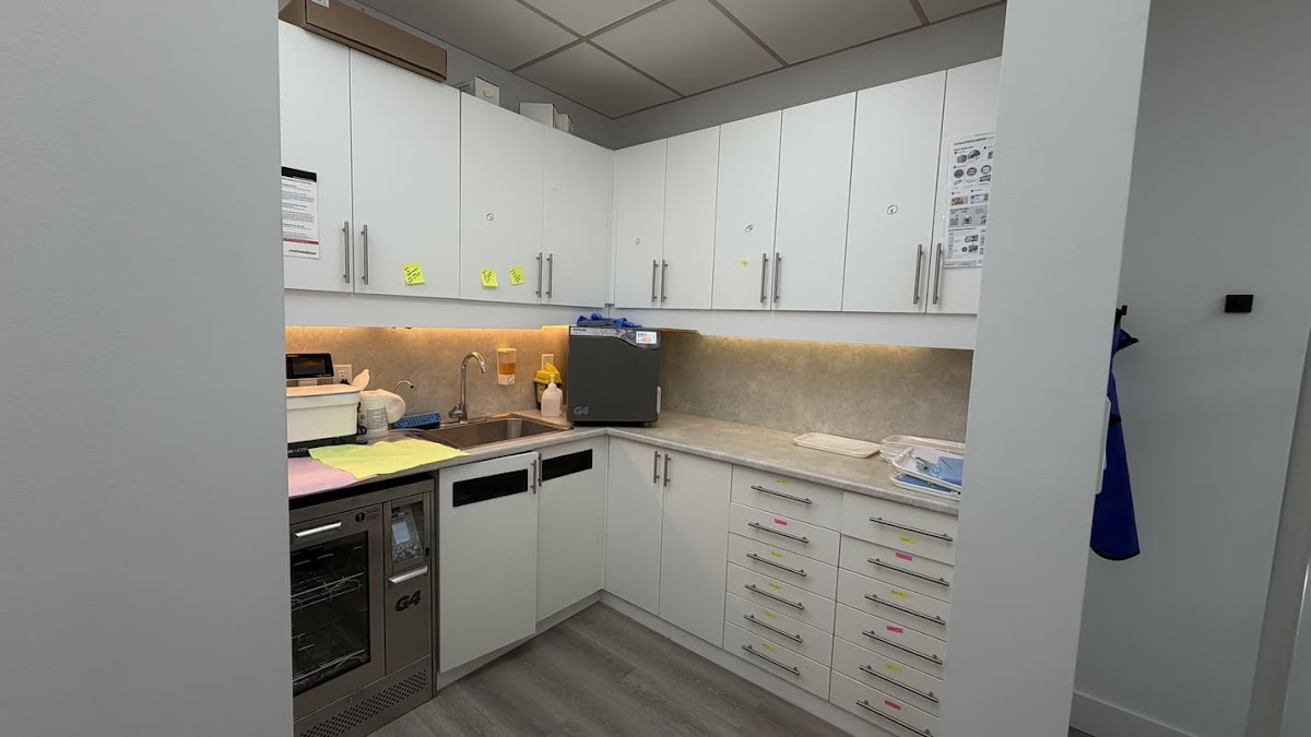 Krest One Dental Rexdale dental clinic in Etobicoke - Photo 5
