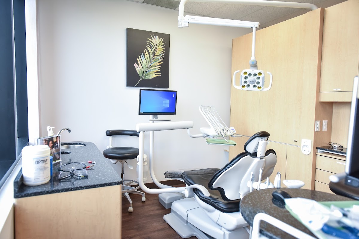 Toothcrew Family Dental dental clinic in Calgary - Photo 3