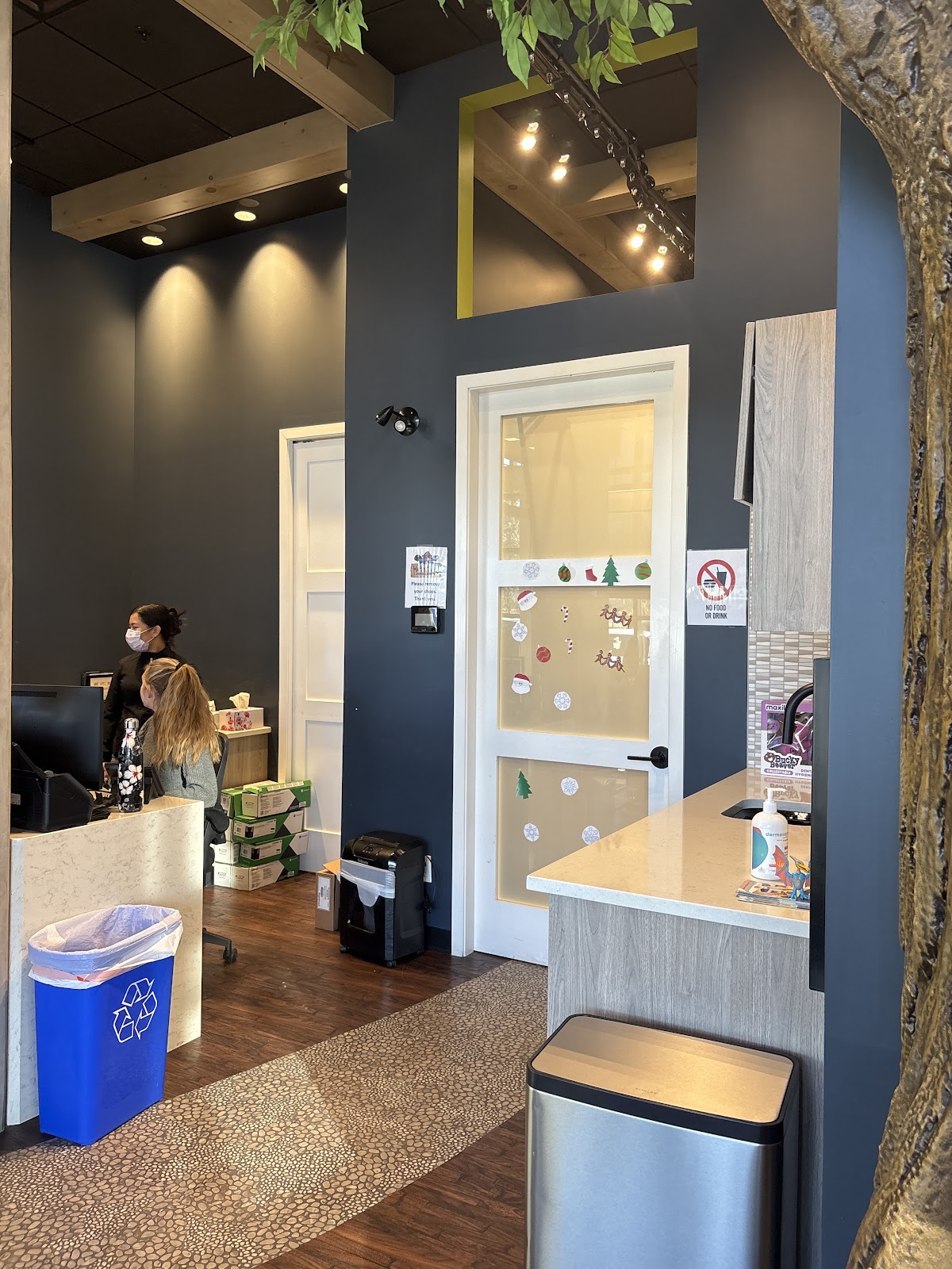 Happy Trails Children's Dentistry dental clinic in Calgary - Photo 9