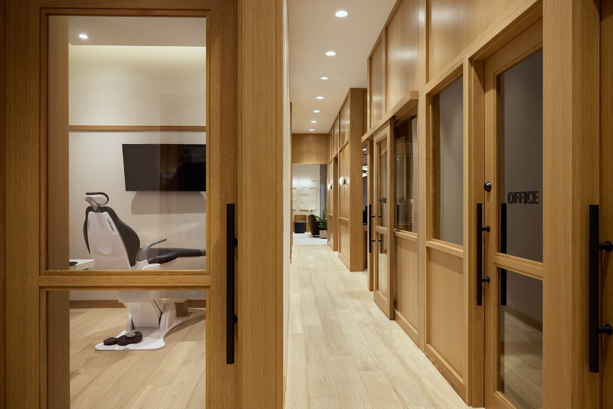 Legacy Dental Care dental clinic in Calgary - Photo 3