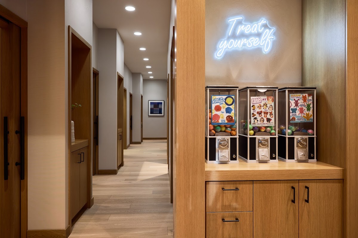 Legacy Dental Care dental clinic in Calgary - Photo 10