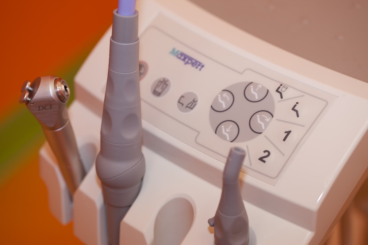Giggles Dental World dental clinic in Guelph - Photo 7