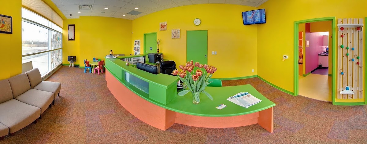 Giggles Dental World dental clinic in Guelph - Photo 9