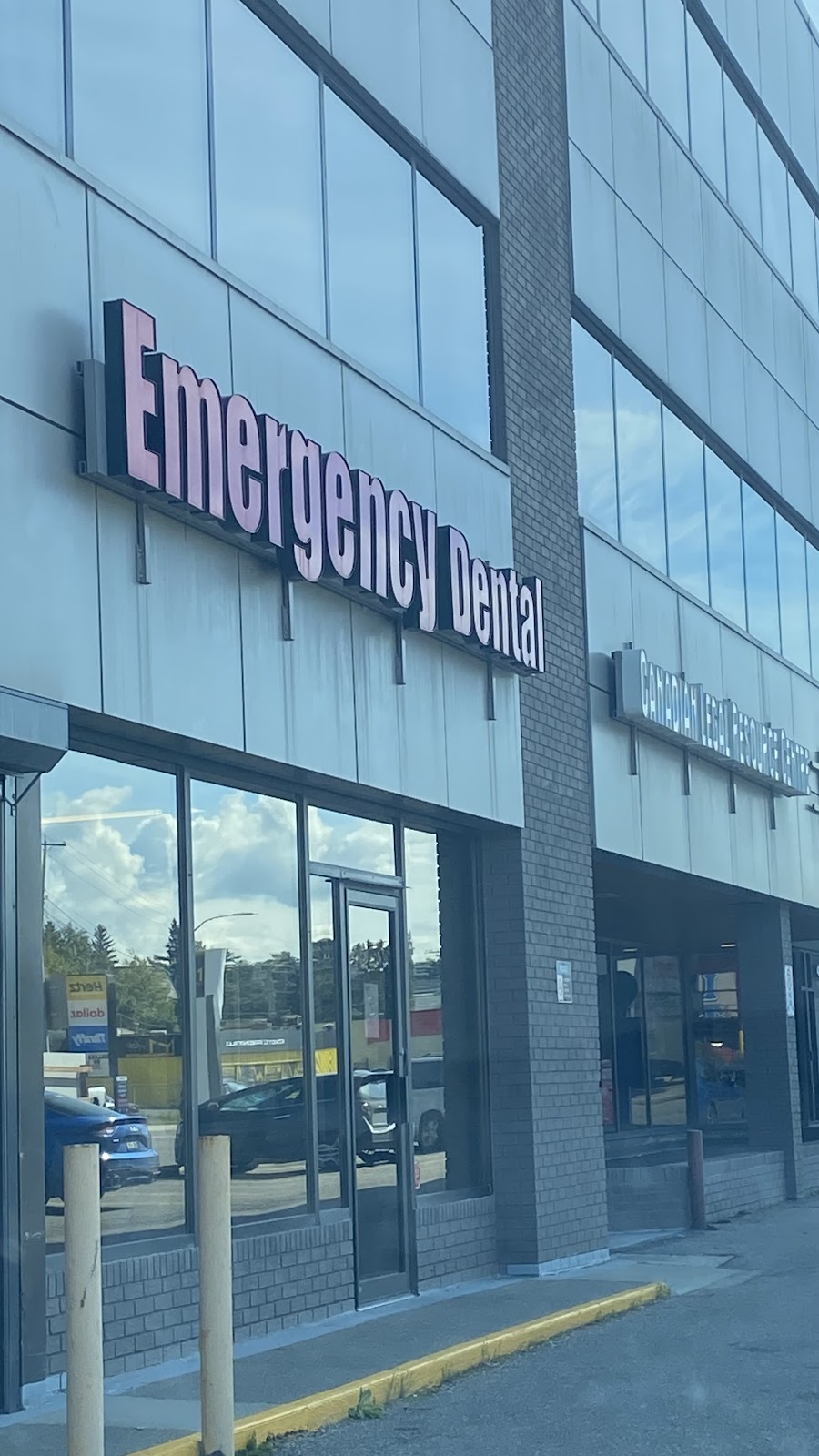 Emergency Dental dental clinic in Calgary - Photo 7