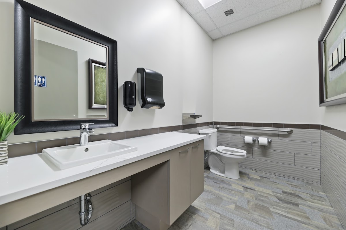 Emergency Dental dental clinic in Calgary - Photo 10