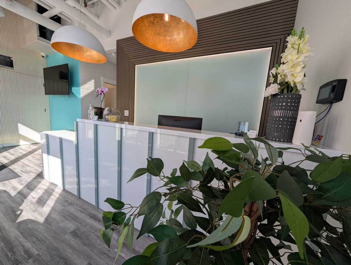 Rundlehorn Smiles Dental dental clinic in Calgary - Photo 2