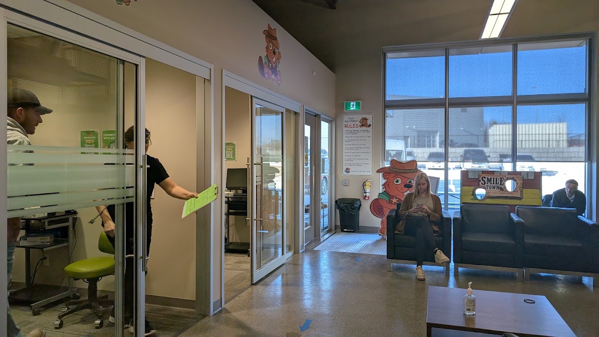SmileTown dental clinic in Waterloo - Photo 8