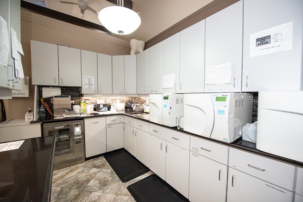 KW Dentistry dental clinic in Kitchener - Photo 6
