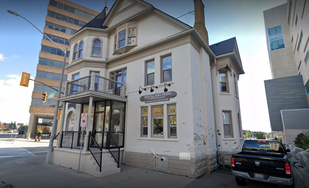 Dental Solutions - Dr. J. Gangwani & Dr. Mike Narayansingh (Orthodontics, Cosmetic, General, Emergency) dental clinic in Kitchener - Photo 4