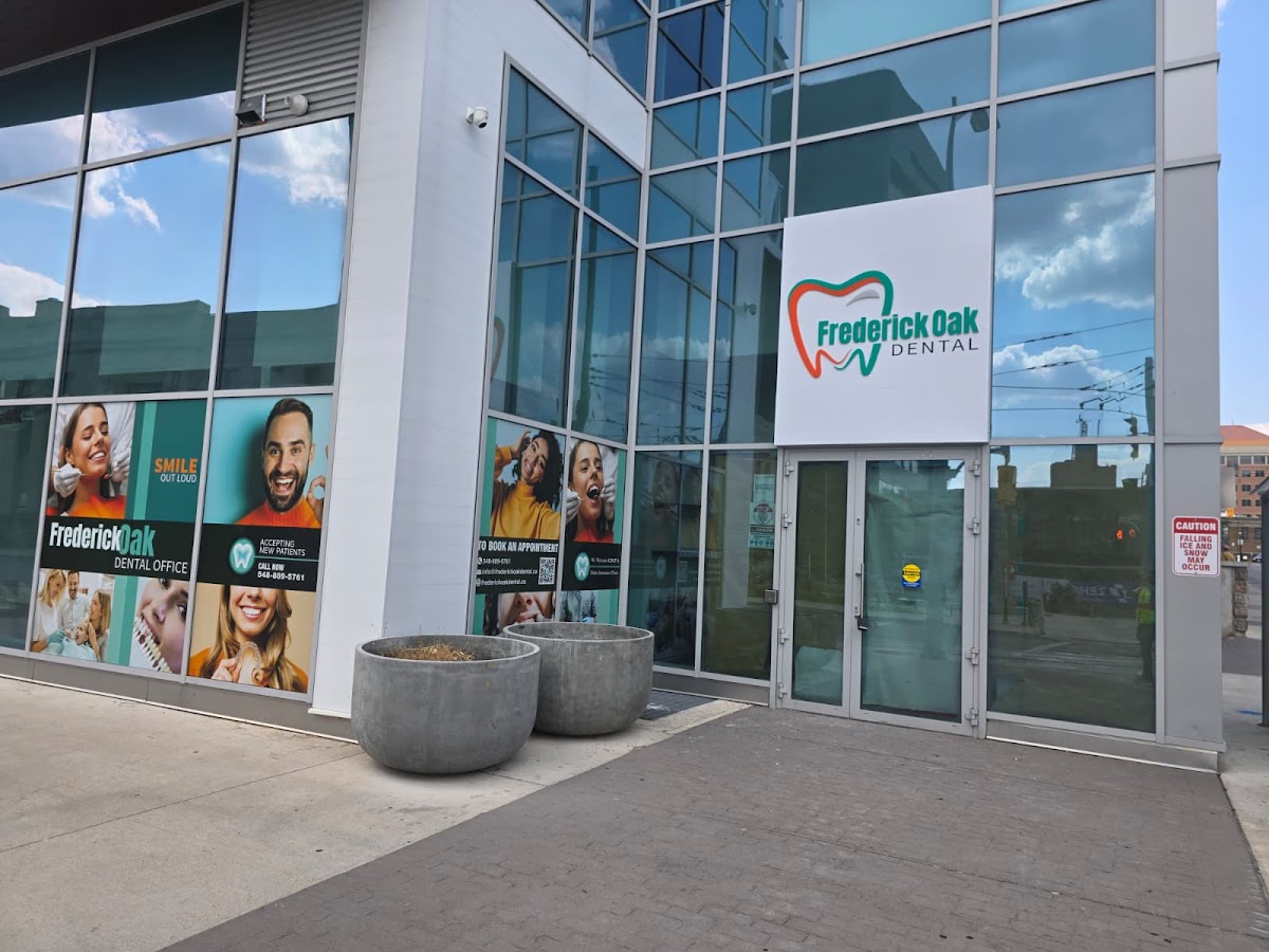 Frederick Oak Dental dental clinic in Kitchener - Photo 1