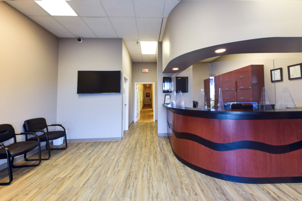 Paramount Dentistry- Stone Church dental clinic in Hamilton - Photo 5