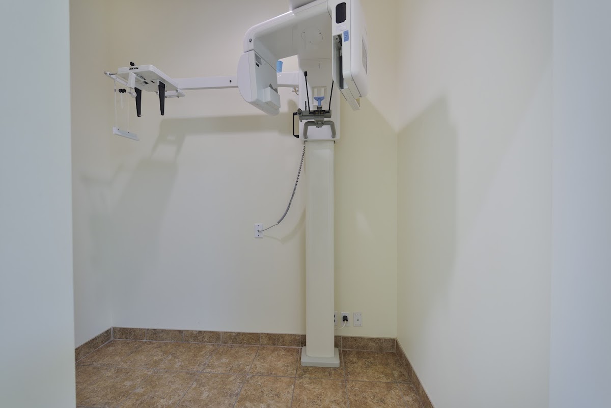 Paramount Dentistry- Stone Church dental clinic in Hamilton - Photo 7