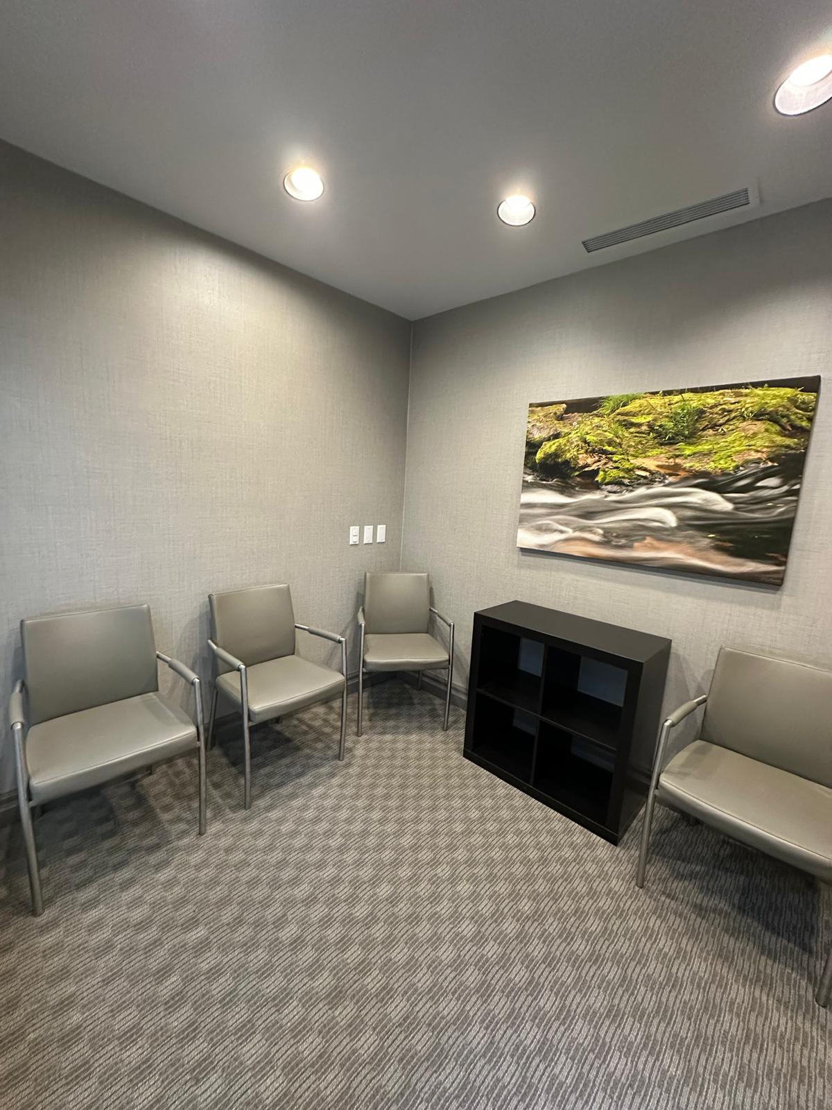 Upper Ottawa Dental dental clinic in Hamilton - Photo 3