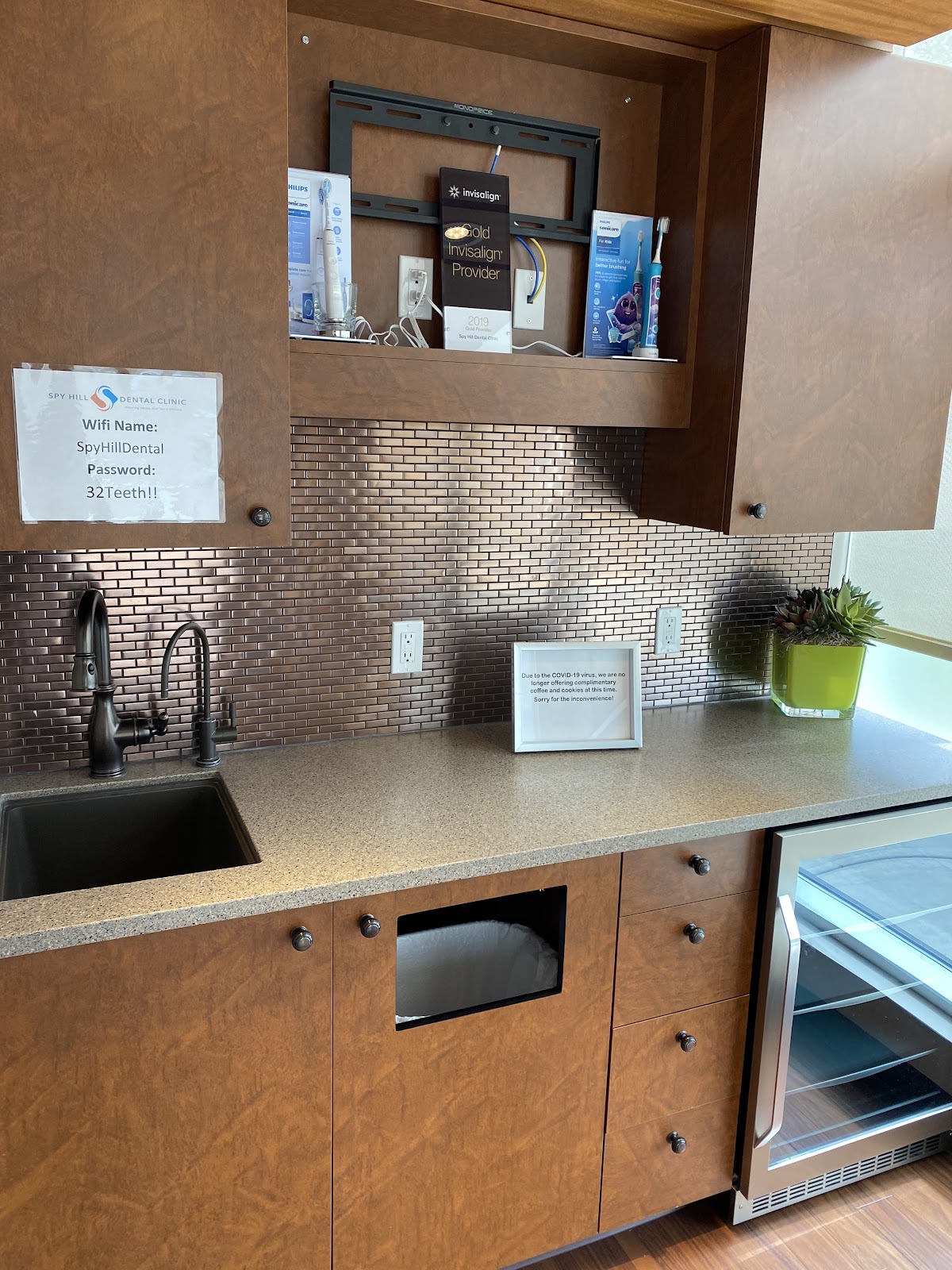 Spy Hill Dental Clinic dental clinic in Calgary - Photo 9