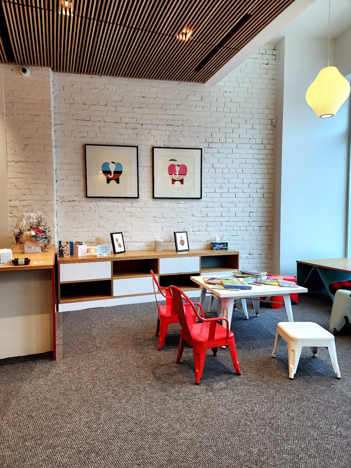 Danforth Children's Dentistry dental clinic in Old Toronto - Photo 6