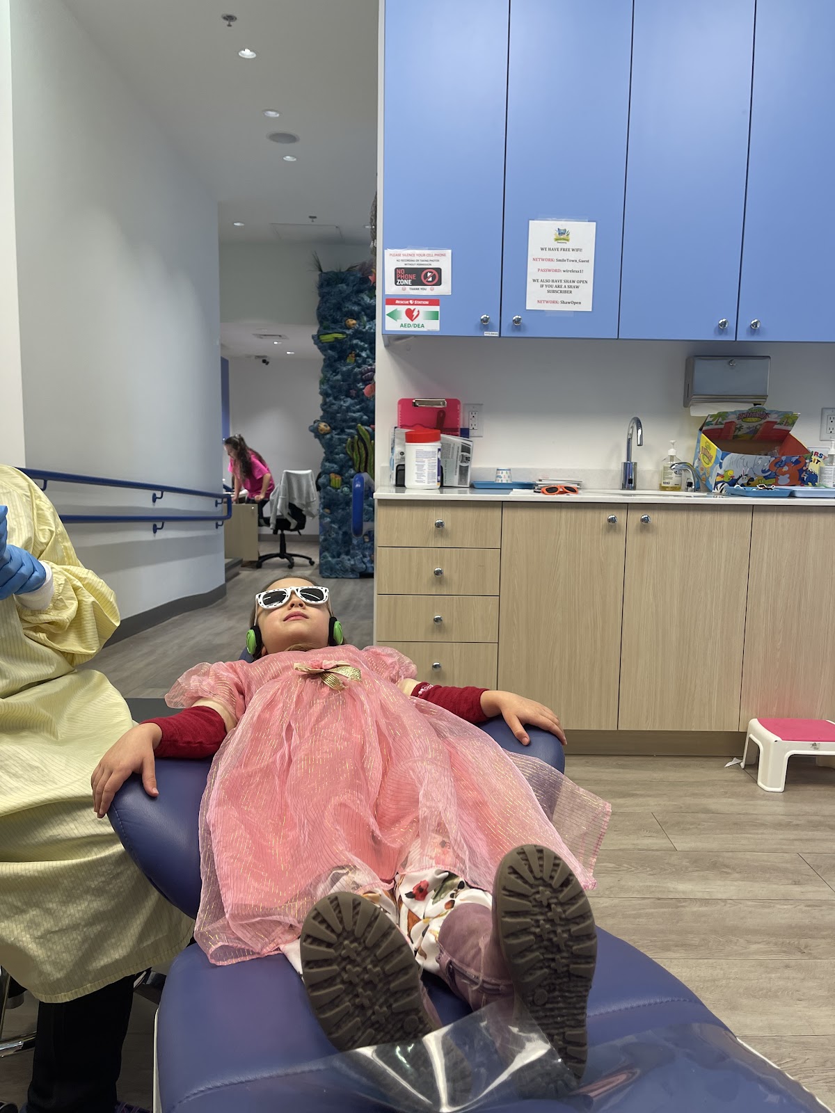 SmileTown Dentistry dental clinic in Langley Township - Photo 6