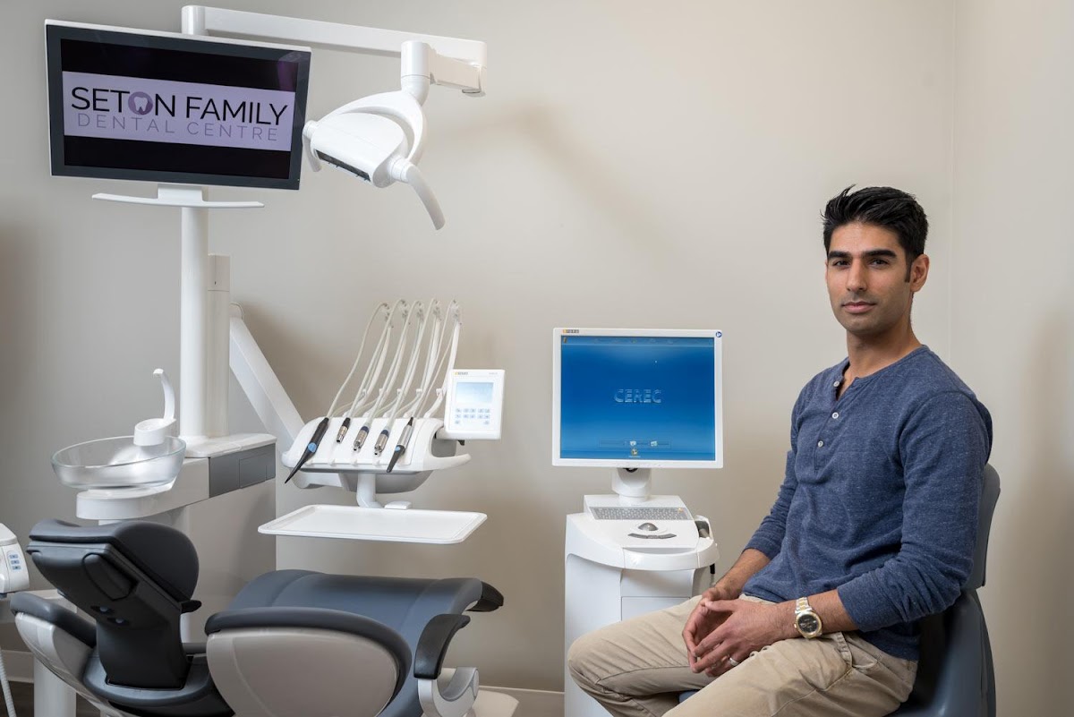 Dr. Zahir Damji dental clinic in Calgary - Photo 7