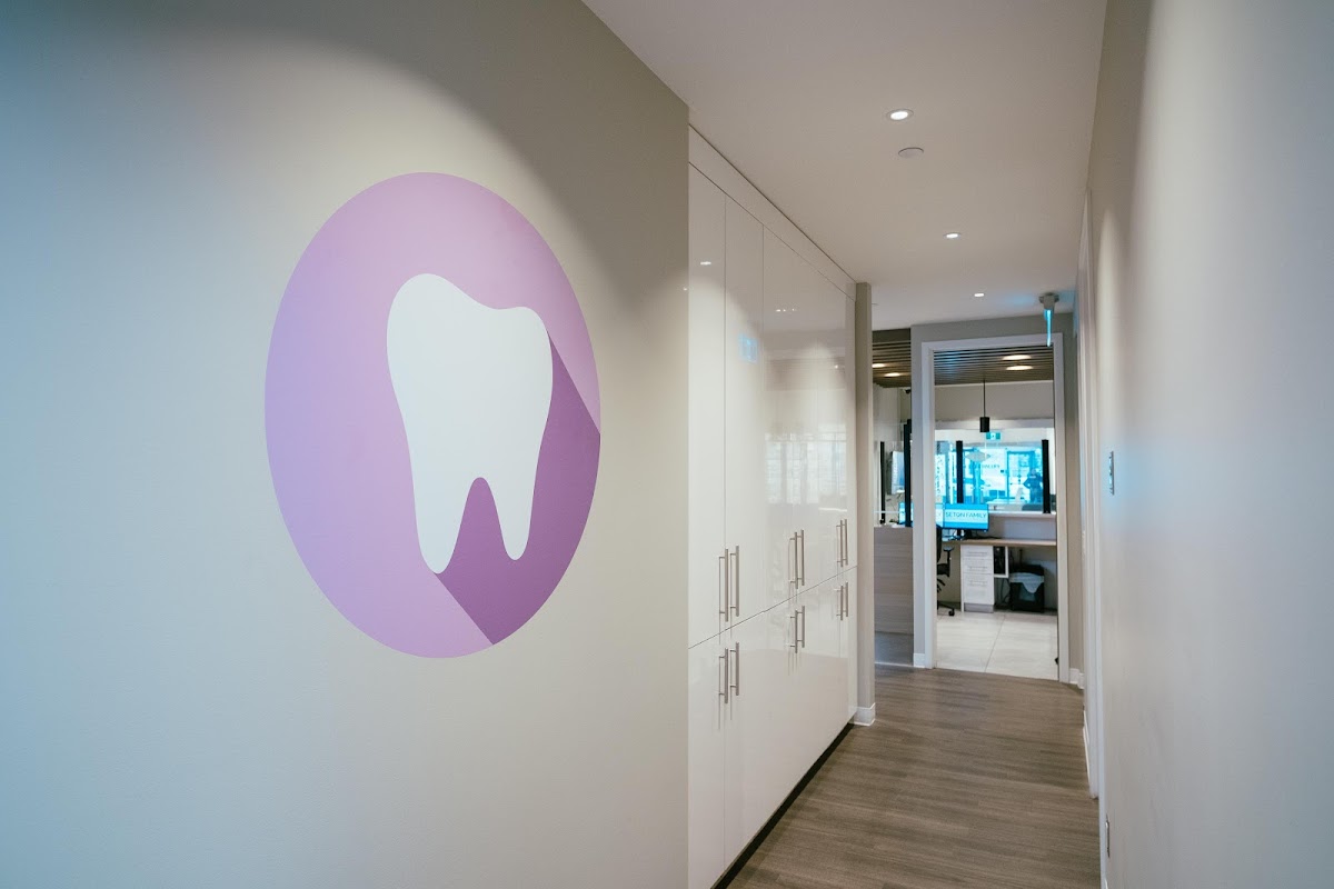 Dr. Zahir Damji dental clinic in Calgary - Photo 9