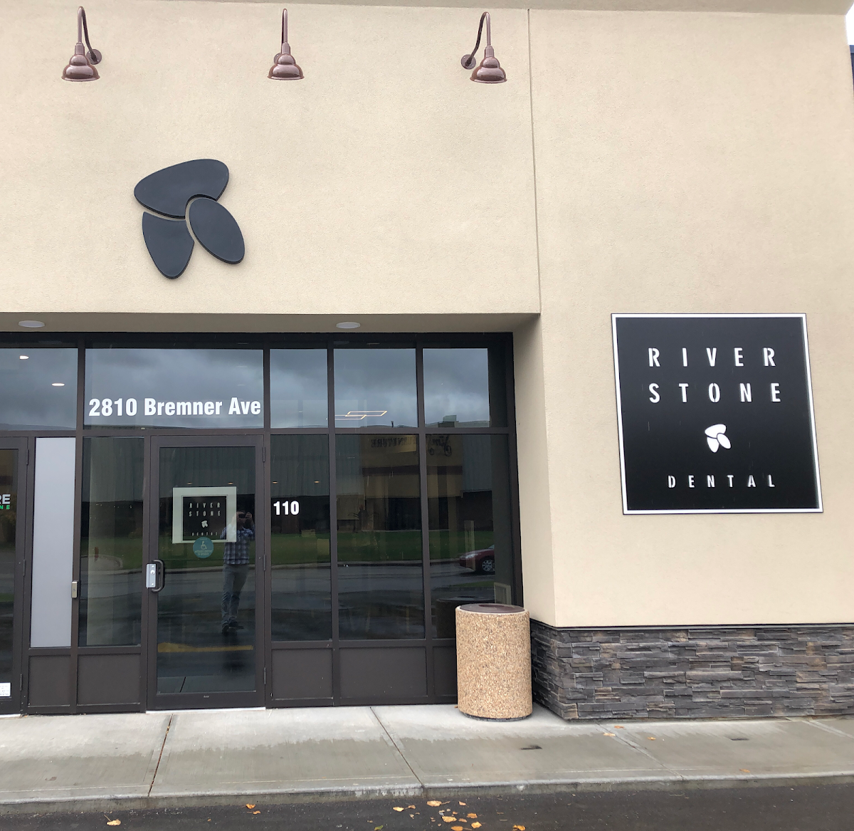 Riverstone Dental - Dr. Ned Price & Dr. Keelan Ellerby dental clinic in Red Deer - Photo 2