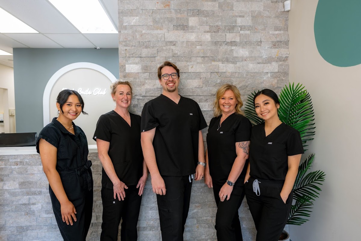 Aldergrove Dental Clinic West Edmonton dental clinic in Edmonton - Photo 1