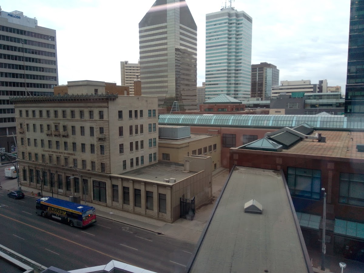 Twilight Dental Group dental clinic in Edmonton - Photo 6