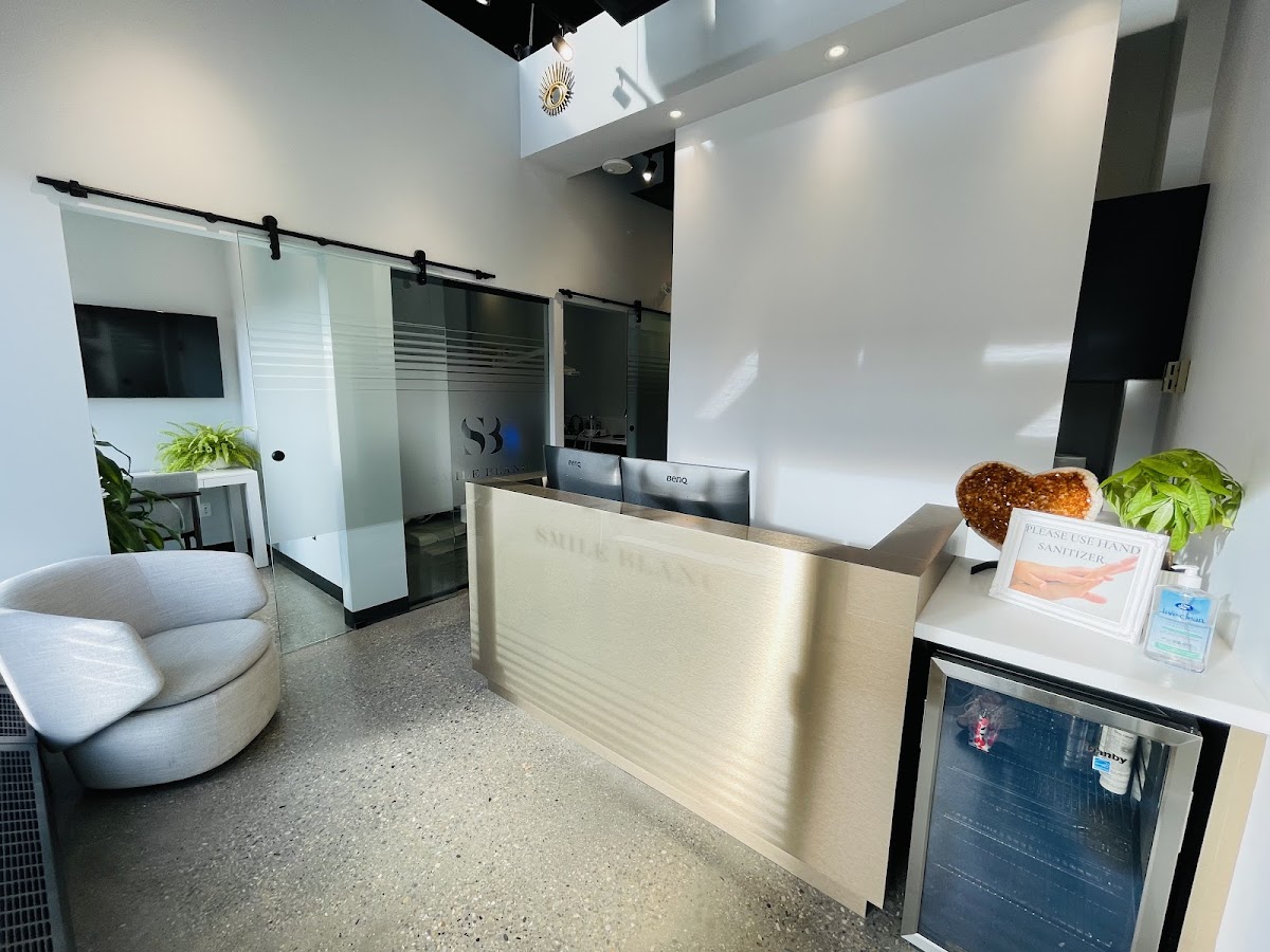 Smile Blanc - Dental Hygiene Clinic Calgary dental clinic in Calgary - Photo 3