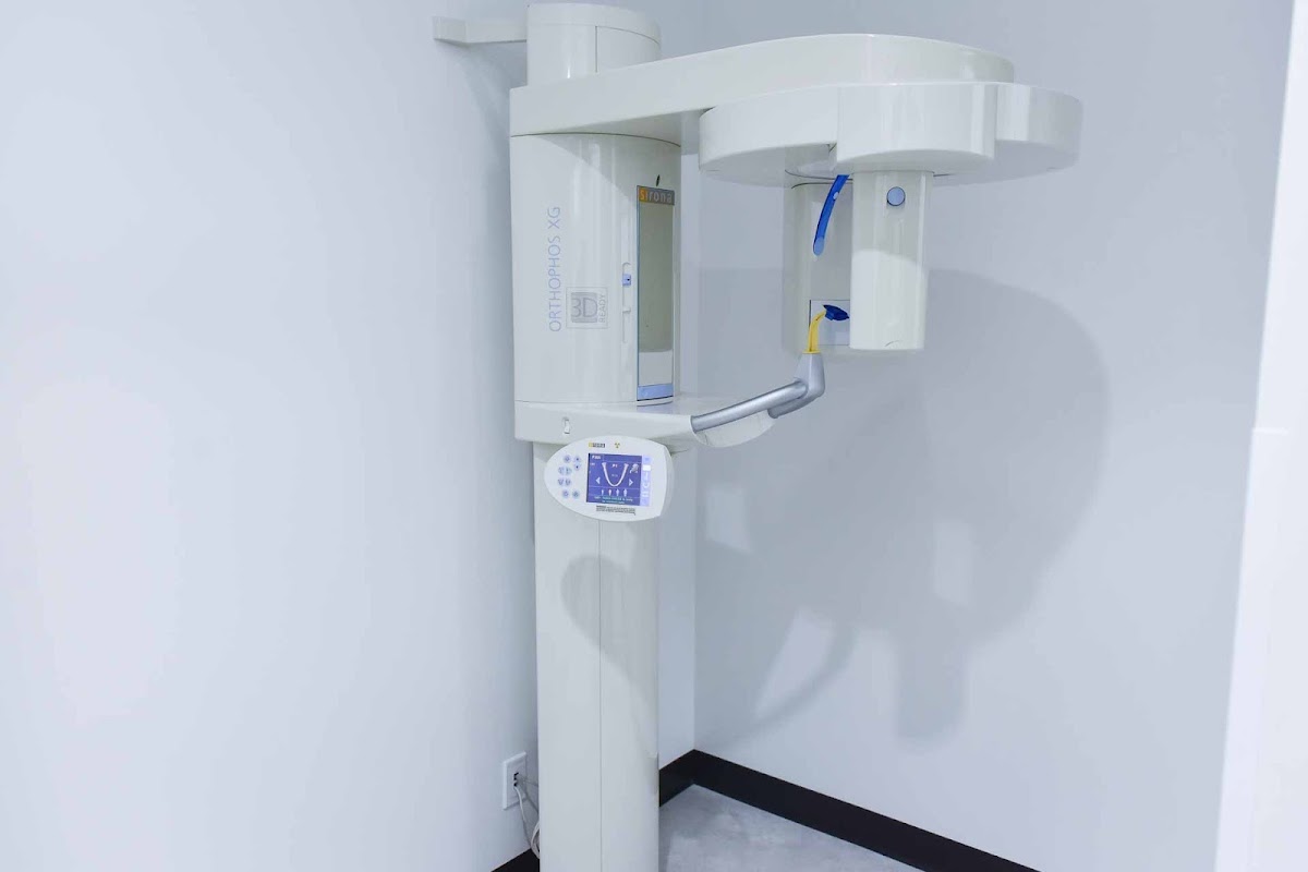 Oakridge Crossing Dental dental clinic in Calgary - Photo 10