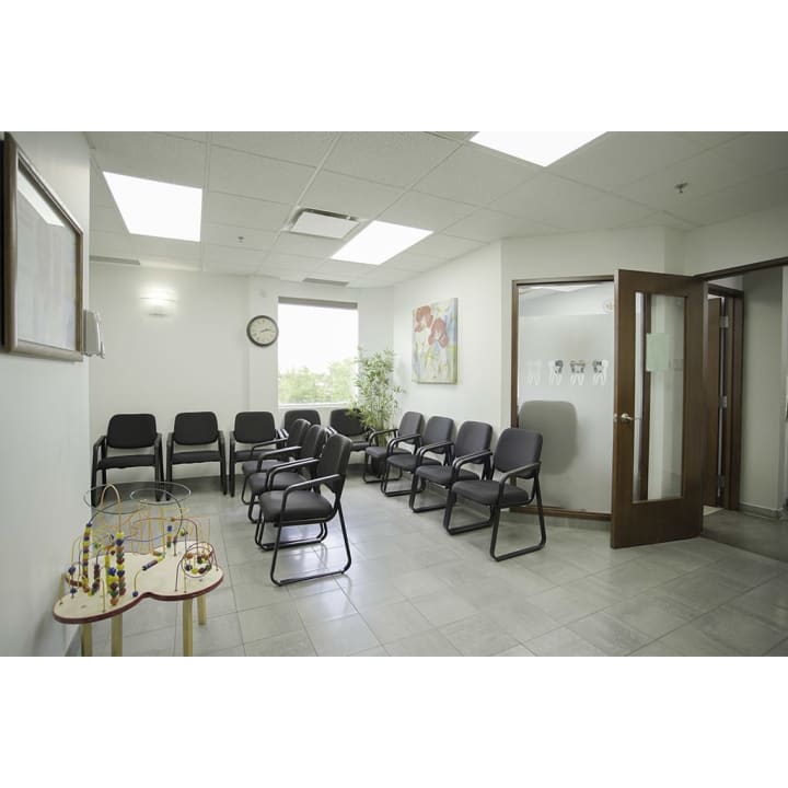 Green Plaza Dental Calgary dental clinic in Calgary - Photo 7