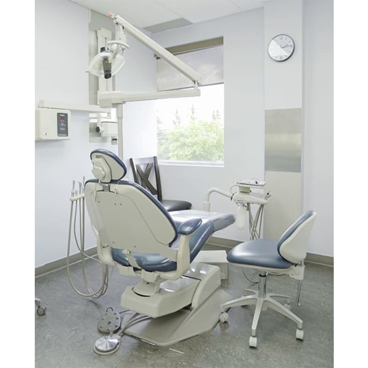 Green Plaza Dental Calgary dental clinic in Calgary - Photo 9