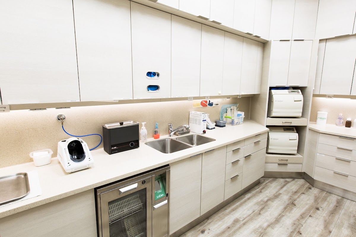 The Village Dental Centre dental clinic in Calgary - Photo 8