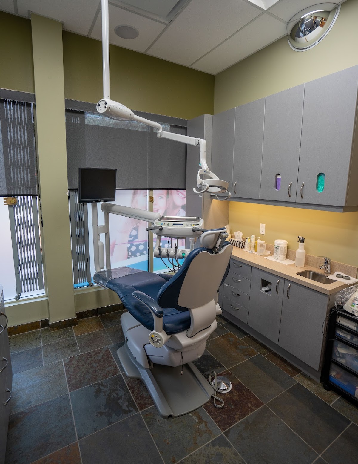 Burnaby Mountain Dental Centre dental clinic in Coquitlam - Photo 2