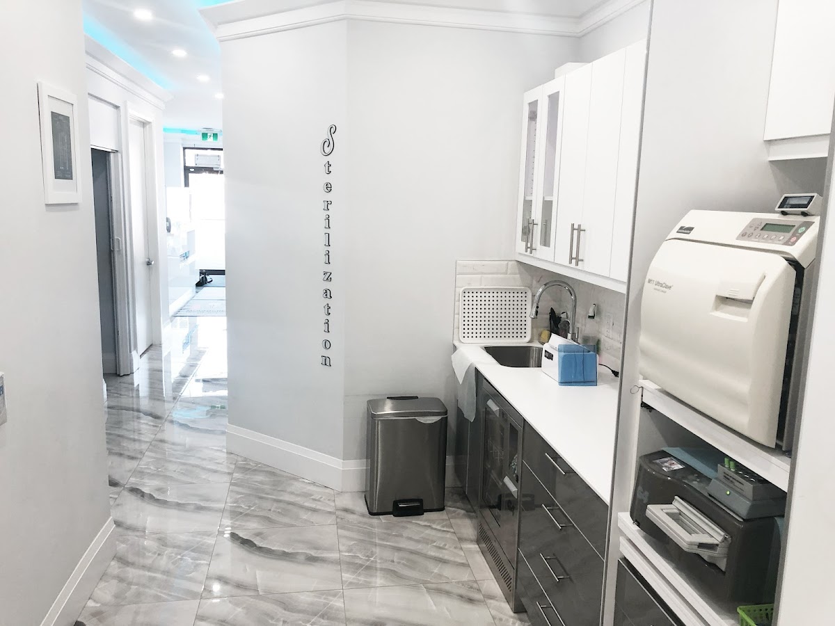 Mountcrest Dental dental clinic in Hamilton - Photo 1