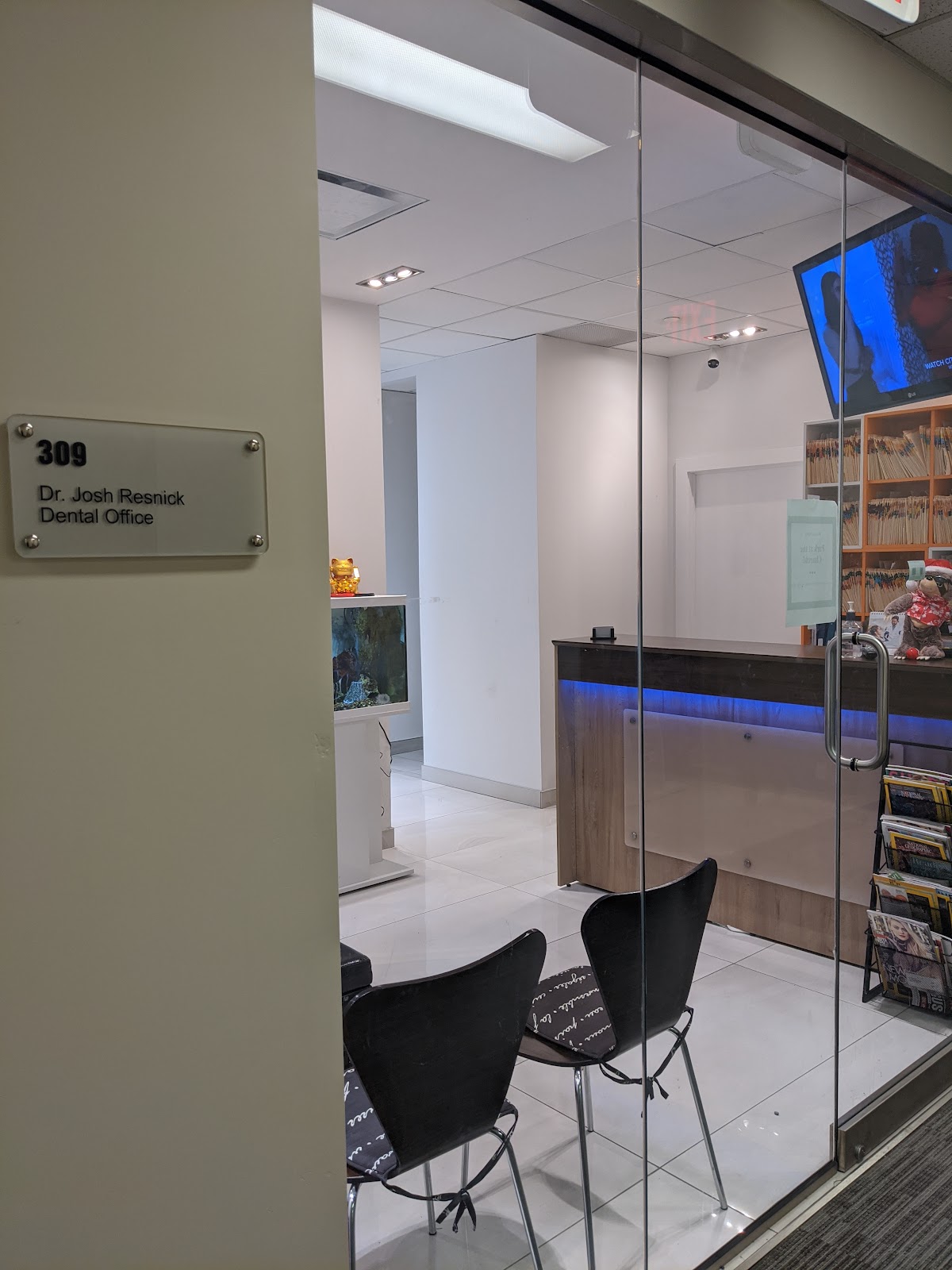 Wynford Dental dental clinic in Toronto - Photo 1