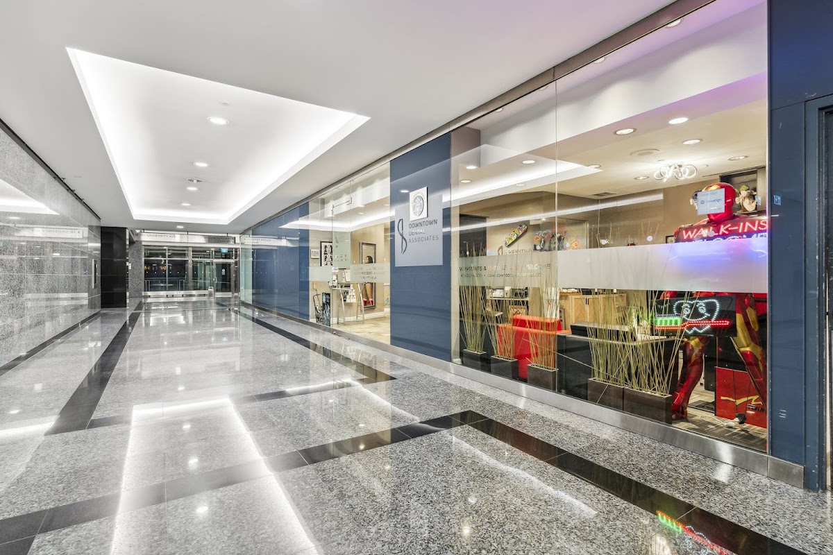 Downtown Dental Associates dental clinic in Toronto - Photo 1