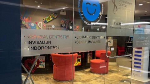 Downtown Dental Associates dental clinic in Toronto - Photo 5