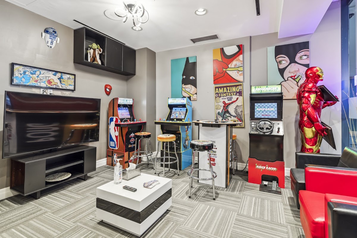 Downtown Dental Associates dental clinic in Toronto - Photo 10