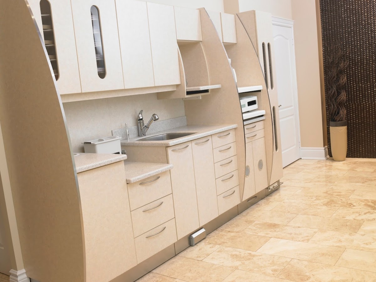 Infinity Dental Office Downtown Toronto dental clinic in Toronto - Photo 6