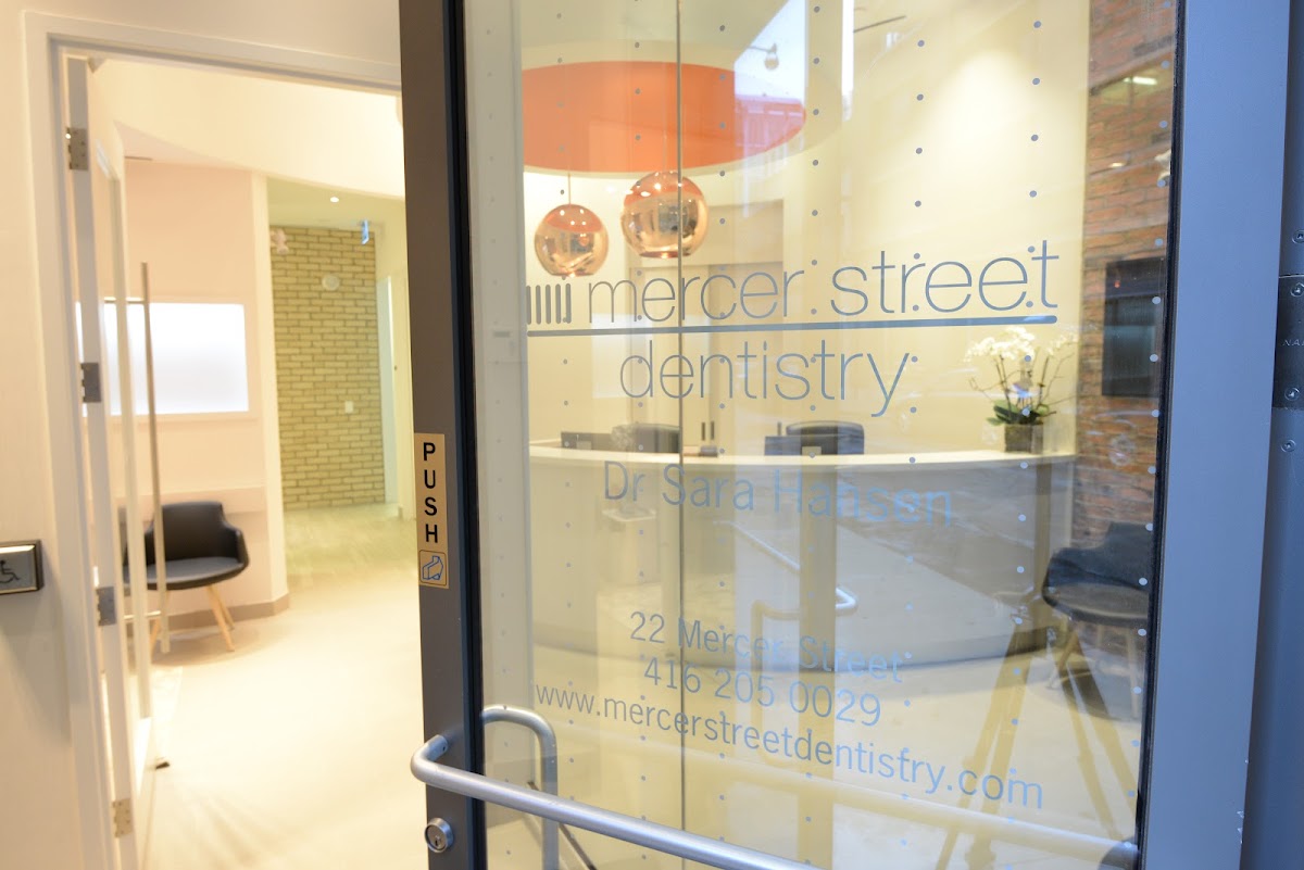 Mercer Street Dentistry dental clinic in Toronto - Photo 2