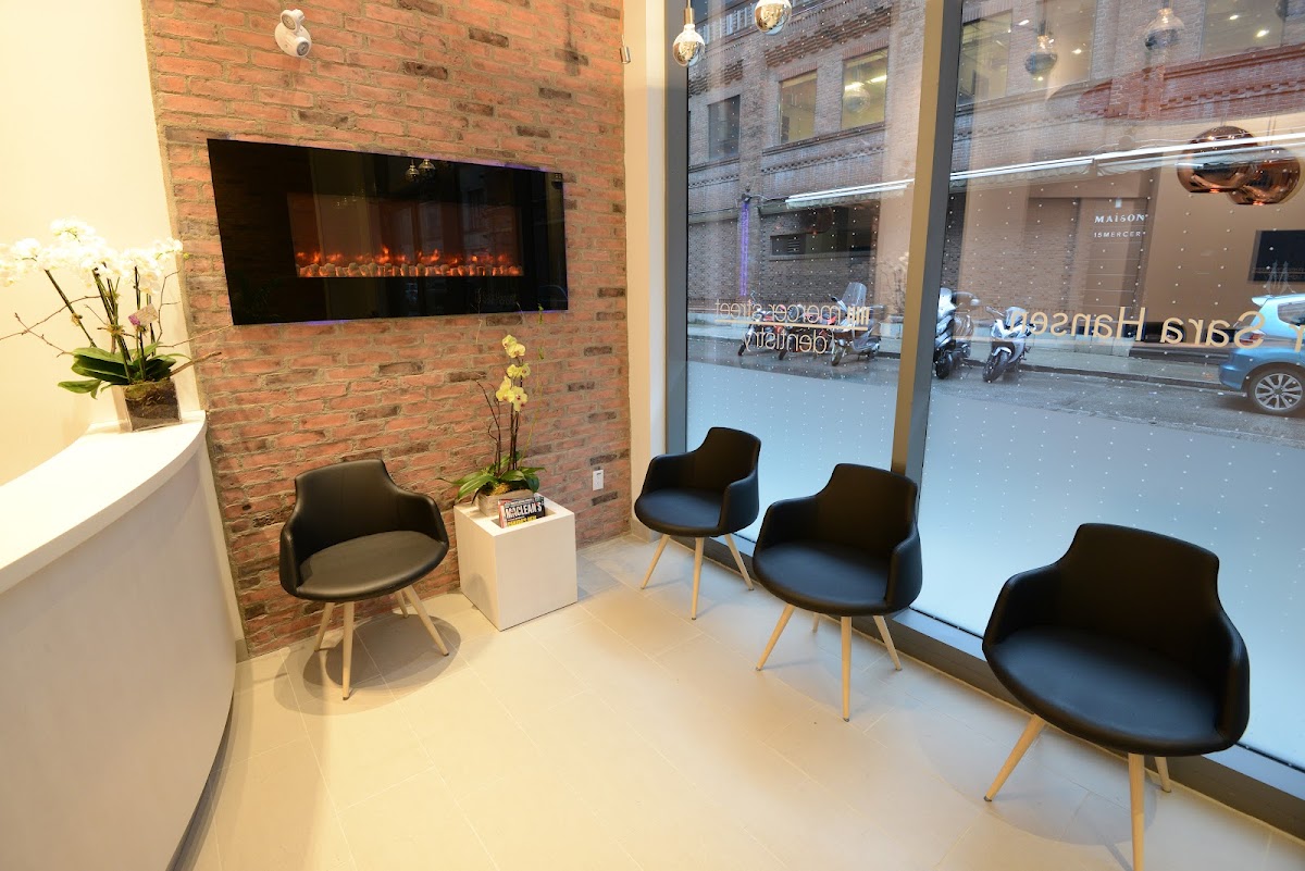 Mercer Street Dentistry dental clinic in Toronto - Photo 10