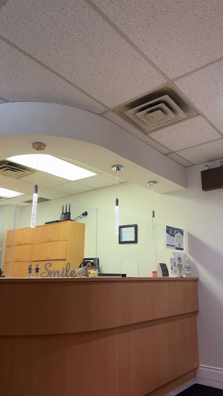 Bellesmere Dental dental clinic in Toronto - Photo 1