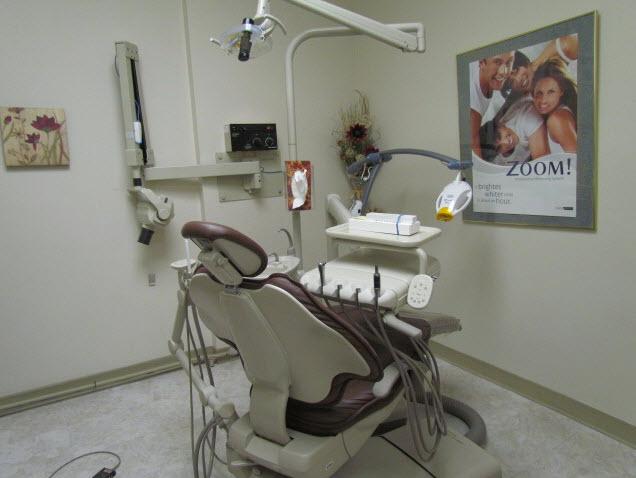 Family Dentistry at Markham and Lawrence dental clinic in Toronto - Photo 2