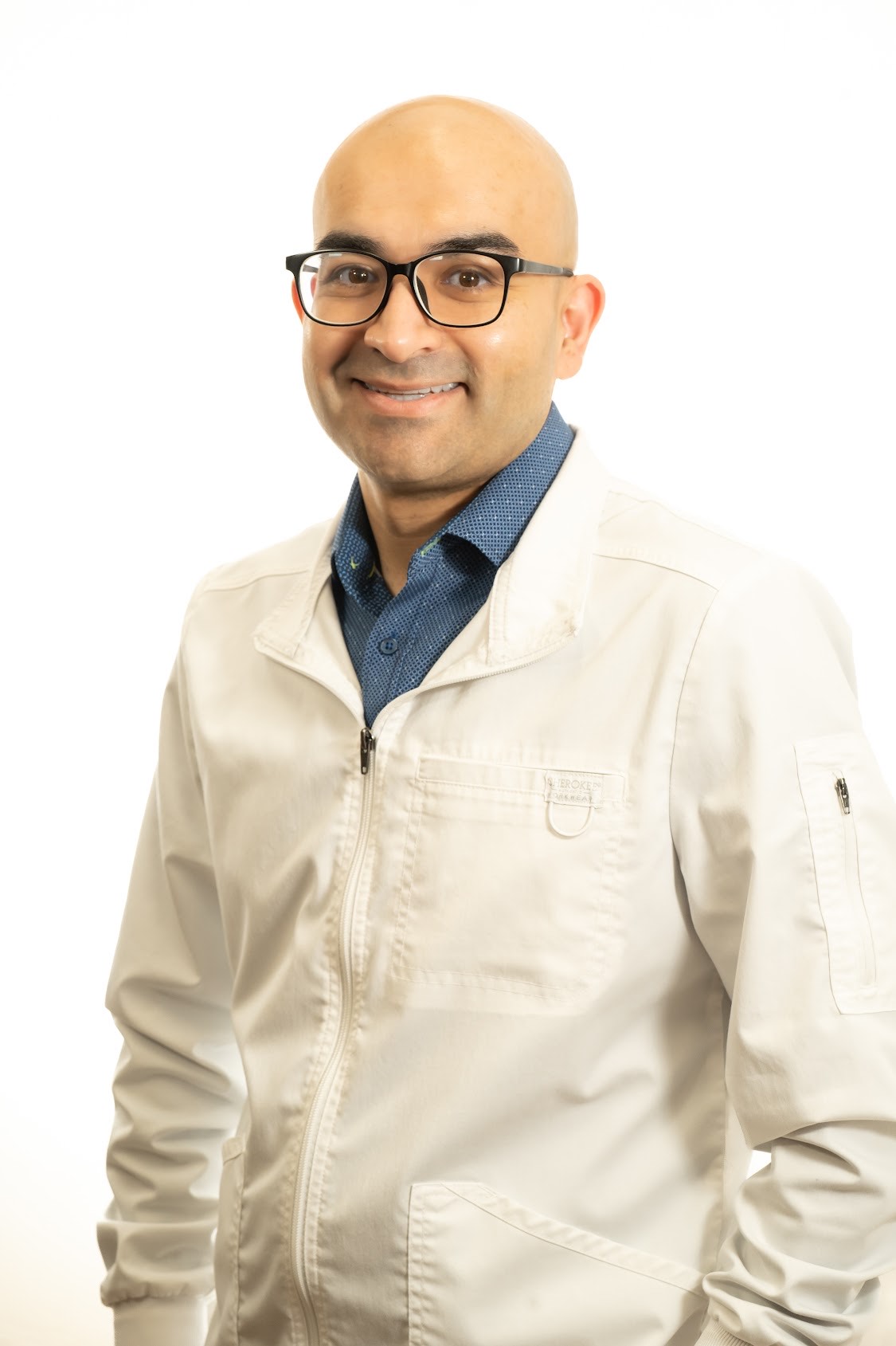 Dr. Mario Afra